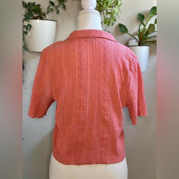 Chocolate USA Coral Textured Button-Front Blouse, Size L - Picture 3 of 7